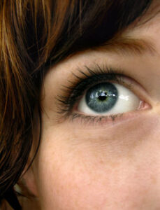eye_looking_up.jpg