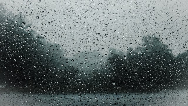 rain_on_pane.jpg